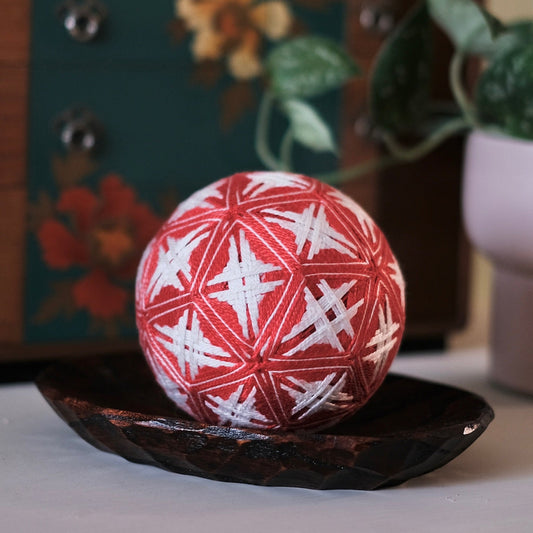 手工日本刺繡手毬｜朱の紋